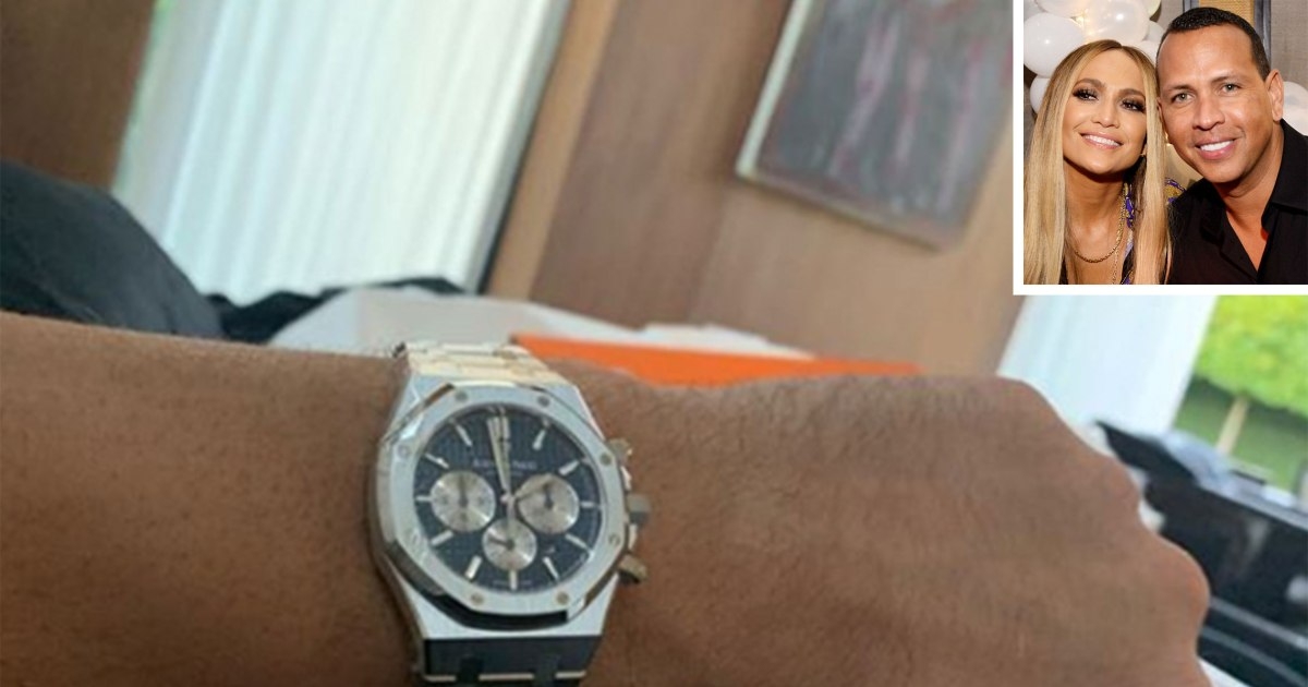 Jennifer Lopez gifts Alex Rodriguez an Audemars Piguet